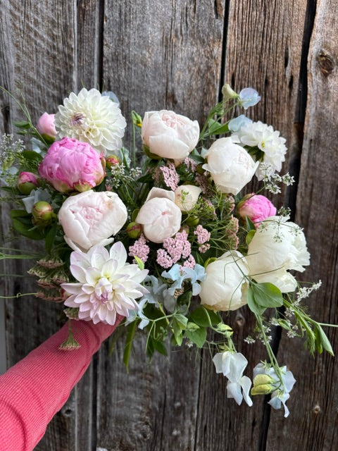 Why Locally Grown Wedding Flowers Feel More Personal