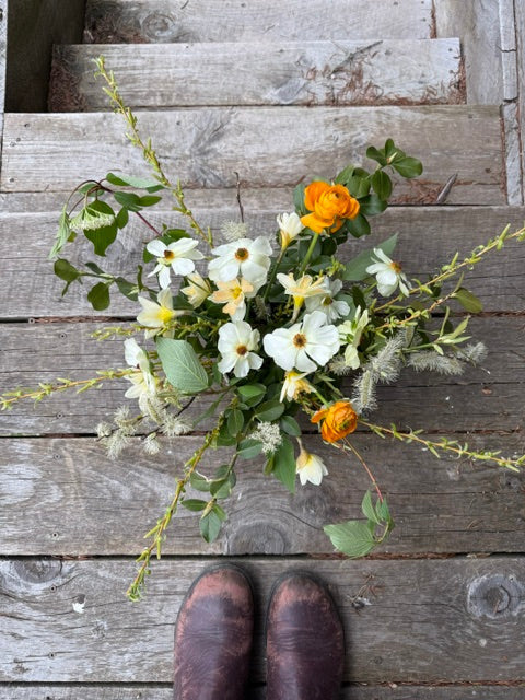 Why Couples Are Choosing Locally Grown Wedding Flowers